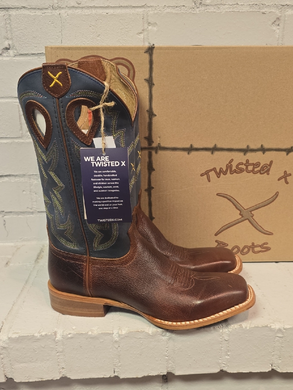 Twisted X Brown Leather Western Boots with Navy Shaft.  NWT.  Size 9.5D